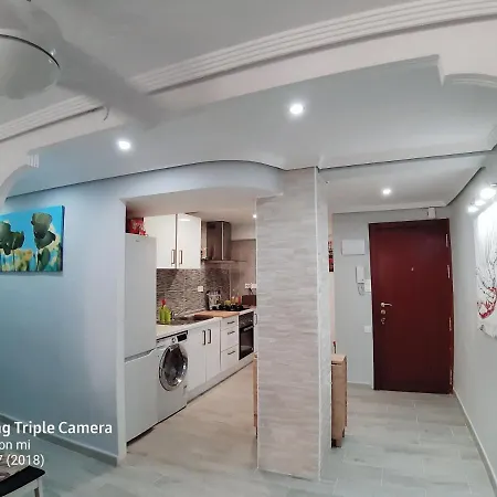 ホームステイ Habitacion Gran Via Alicante