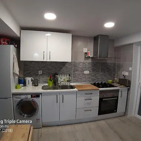 Habitacion Gran Via Alicante ホームステイ *